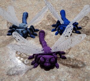 Dragonfly avaliable in different sizes and colors.